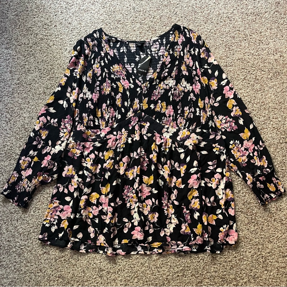 Torrid 4 floral blouse